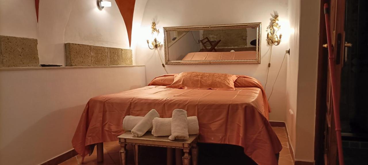 The Domes Holiday Home Napels Buitenkant foto